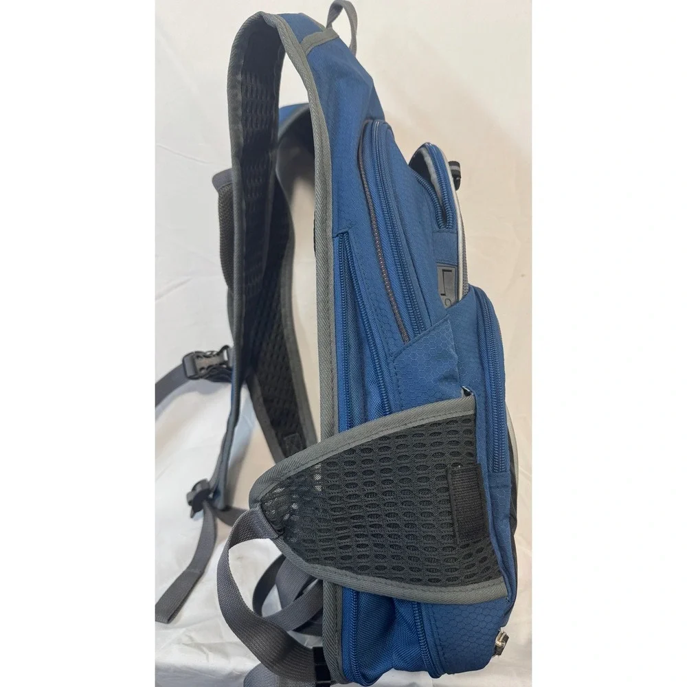 High Sierra Airflow Hydration Backpack Blue Gray Hiking Biking Trail Bag
